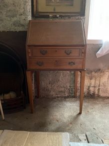 Small writing bureau / desk
