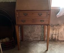 Small writing bureau / desk