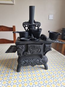 Mini Crescent CAST IRON Stove/Oven with stove items
