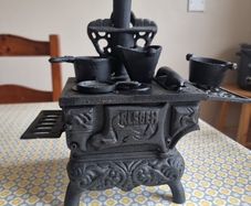 Mini Crescent CAST IRON Stove/Oven with stove items