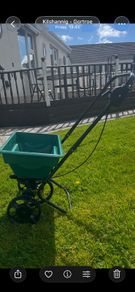 grass seed and fertilizer spreader
