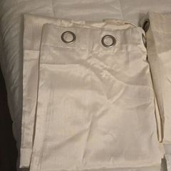 Satin effect cream curtains 2 Pairs