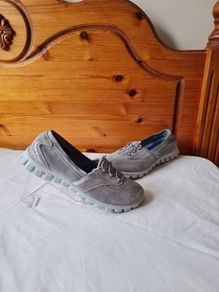 skechers empire sweet slip ons Size 8 eu 41 grey suade In like new condition