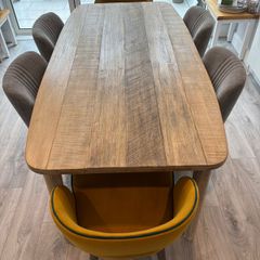 Dining table and 6 chairs