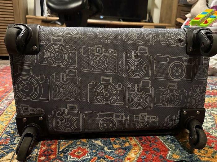 Luggage suitcase large