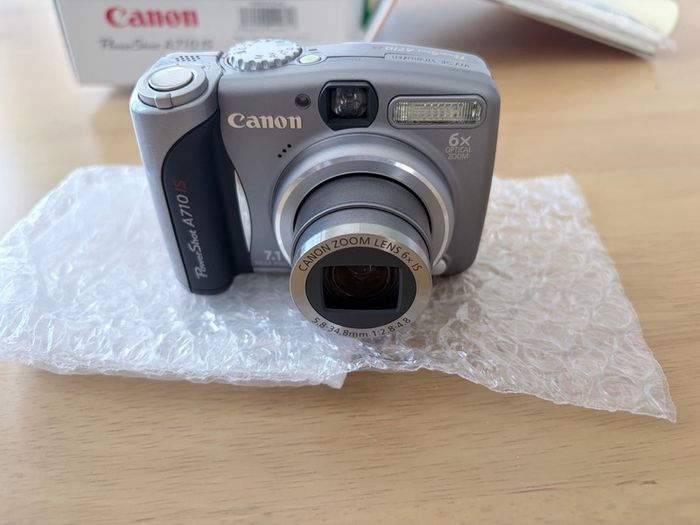Canon Powershot A710IS 7.1 megapixel Digital Camera