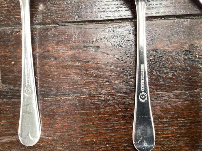 Set of 8 Vintage Silver Plated Dessert Spoons Old English Pattern