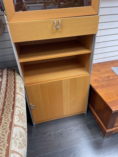 display cabinet