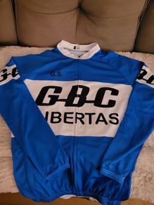 Retro cycling jersey