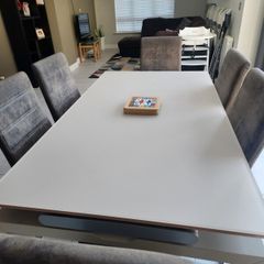 Dining Table & 6 chairs