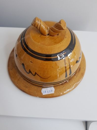 Pate dish with round cover; Cheese plate with cover; Cheese container; Butter dish; Lidded container; Handmade ceramic plate with cover