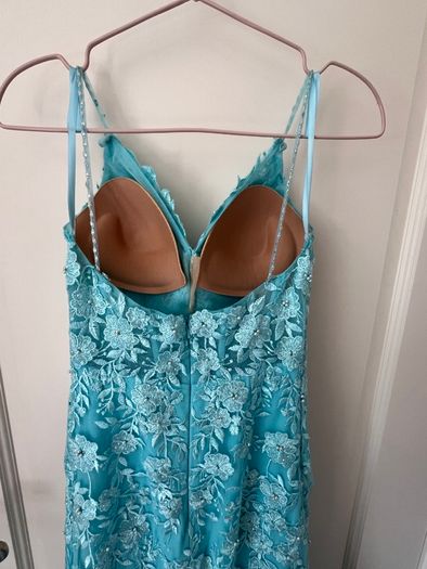 Gorgeous Debs dress (size 6-8)--Worn only once!