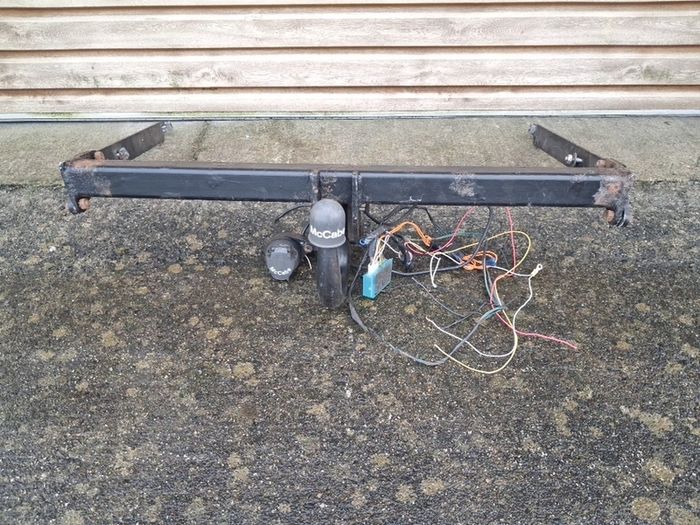 Ford Focus McCabe hitch 2011-2018