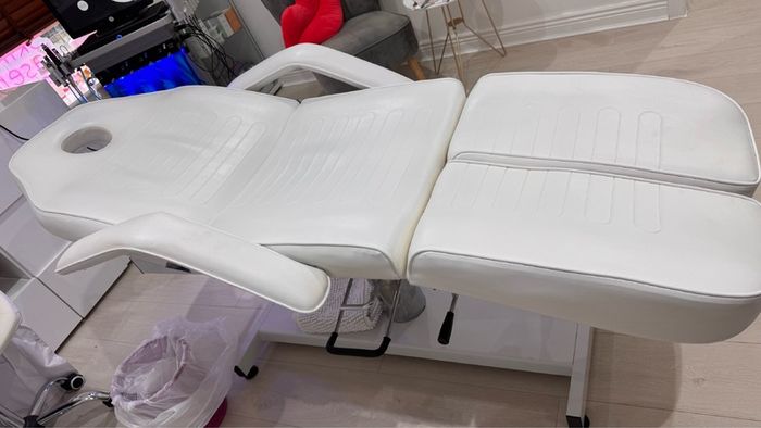 hydraulic beautician bed