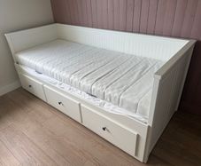 Hemnes Daybed & matching side table.