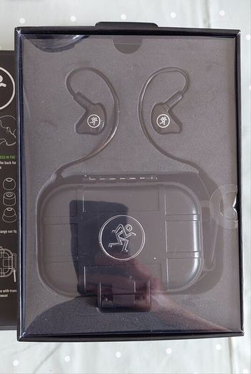 Mackie MP-220 In ear monitors