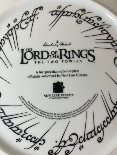 The Lord of the Rings - Danbury Mint Collectible Plate 12 Inch - The Two Towers - Porcelain With Stand In Box