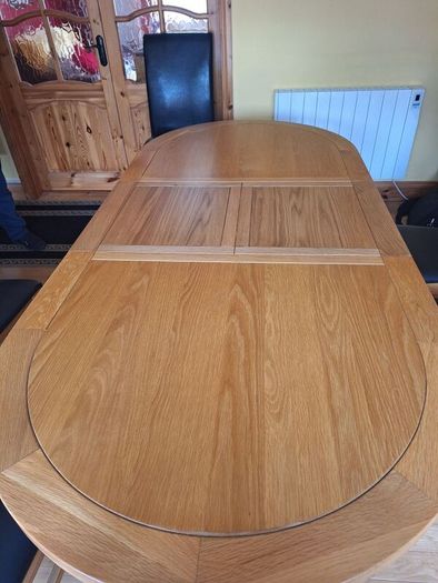 Extendable Dining Table and Six Chairs