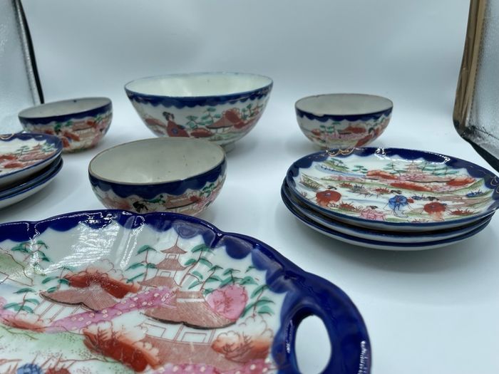 Vintage Japanese Geisha Girl Plates Set Scalloped Cobalt Blue Hand Painted