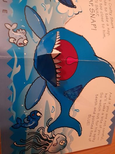 Children's board book Snappy Little Colours