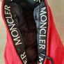 red gilet moncler Image 4
