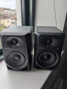 Pioneer DJ DM-40 active monitor speakers
