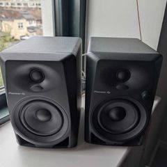 Pioneer DJ DM-40 active monitor speakers