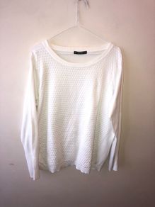 White jumper (large)