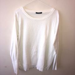 White jumper (large)