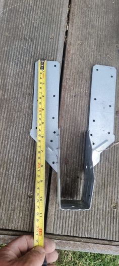 18 Joist hangers