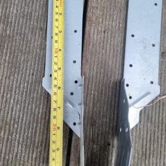 18 Joist hangers