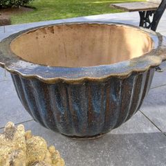 Old planter very large and heavy