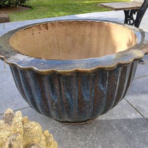 Old planter very large and heavy