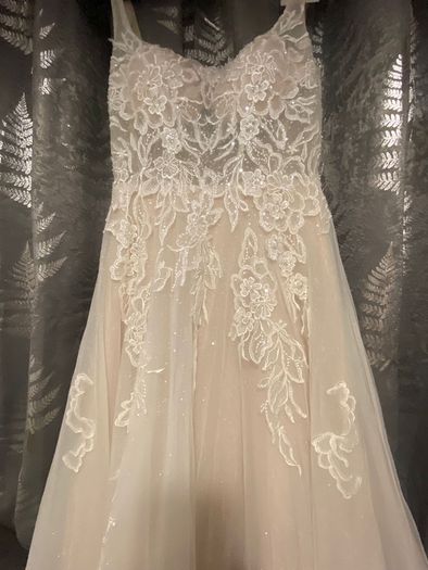 wedding dress