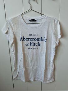 Abercrombie & Fitch t-shirt, top for women, ladies in good condition, size S
