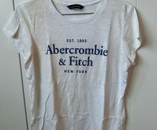 Abercrombie & Fitch t-shirt, top for women, ladies in good condition, size S