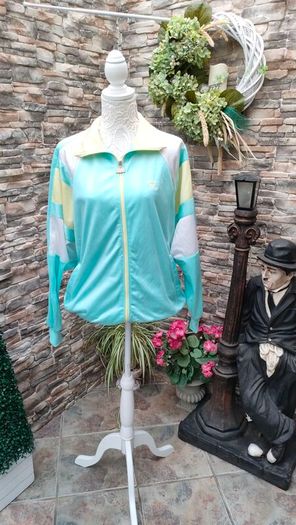 Vintage Legend 80s/90s tracksuit top  Vibrant colours Oversized look Size Medium