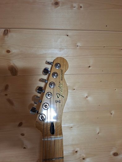 Fender Telecaster 3-Colour Sunburst  Maple Neck + Hard Case
