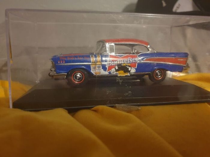 Budweiser Dinky 1957 Die.cast Model chevrolet belair 1.43 scale