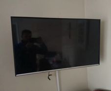 Samsung 32" TV - Smart TV