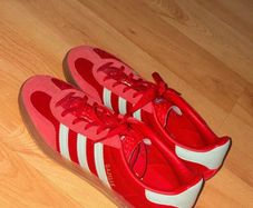 Adidas Gazelles Red & Mint Suede - Size 5.5 - Mint condition