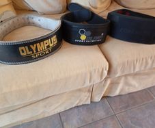 3xsets of weightlifting belts a lot of lifting straps