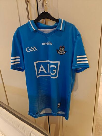 Dublin Jersey Large Tight Fit