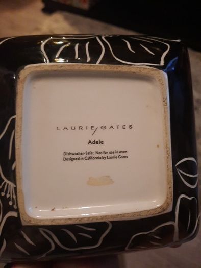 Black and white decorative bowl