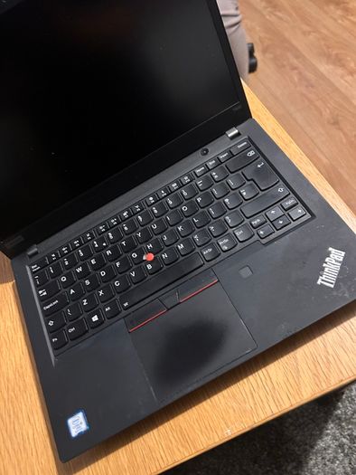 Lenovo ThinkPad T490 Laptop