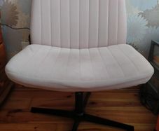 Ergonomic Cross Legged Office Chair