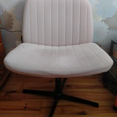 Ergonomic Cross Legged Office Chair