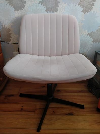 Ergonomic Cross Legged Office Chair