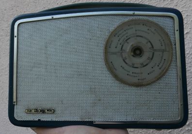 Retro Vintage Perdio Fanfare PR36 Transistor Radio MW LW 1960s Film Prop (not tested)