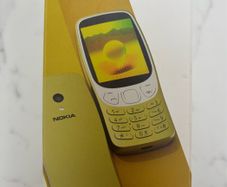Boxed Nokia 3210 - x2 unlocked phone sets